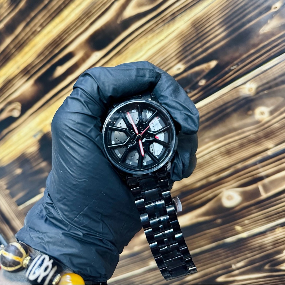 Honda type R (spinning watch) tylish Black Metal Watch with Red Accents